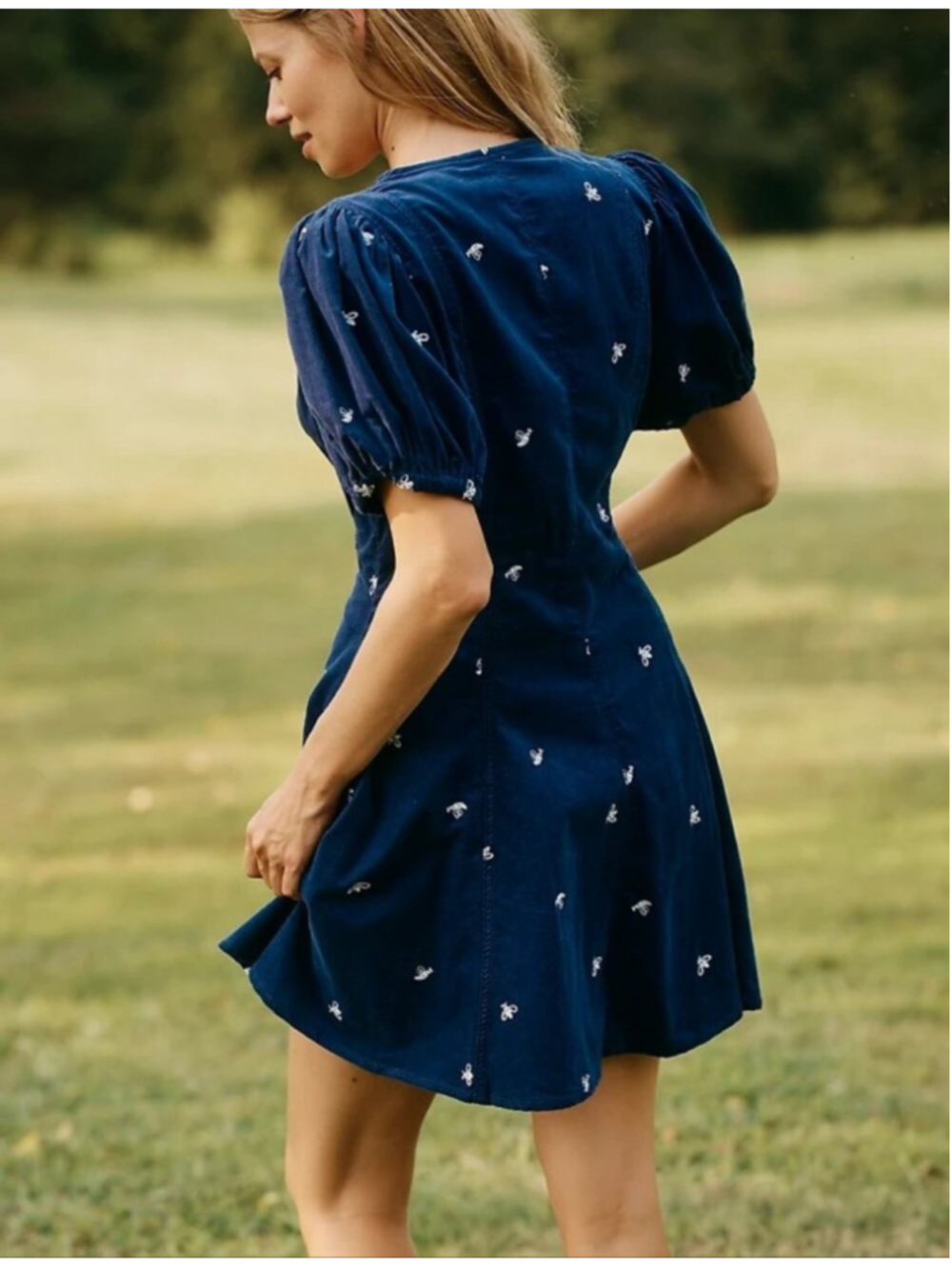 Pilcro Anthropologie Corduroy Blue Dress Puff Sleeve Embroidered Bees Sz M Cute - Picture 2 of 12